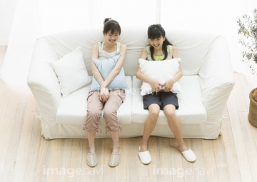 女子 中学生 足の部分 かわいい の画像素材 日本人 人物の写真素材ならイメージナビ