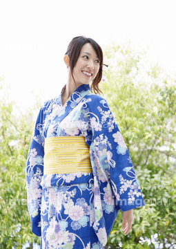 女性らしい 浴衣 ポーズ の画像素材 日本人 人物の写真素材ならイメージナビ