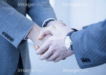 両手 握手 の画像素材 ビジネスシーン ビジネスの写真素材ならイメージナビ