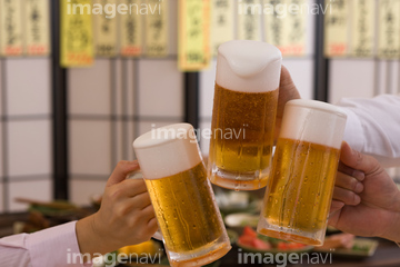 ビール 乾杯 の画像素材 飲み物 食べ物の写真素材ならイメージナビ