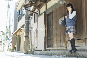 女子高生 靴下 足の部分 写真 の画像素材 日本人 人物の写真素材ならイメージナビ