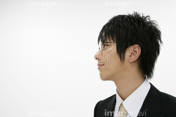 若い男性 メガネ 横顔 黒髪 の画像素材 ビジネスパーソン ビジネスの写真素材ならイメージナビ