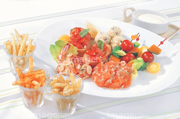 オードブル 盛り合わせ の画像素材 健康管理 ライフスタイルの写真素材ならイメージナビ