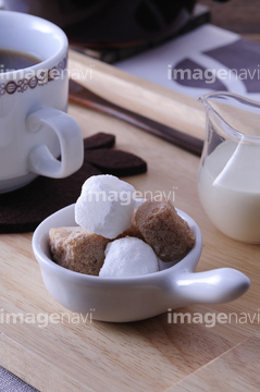砂糖 角砂糖 盆 容器 コーヒーミルク 乳製品 の画像素材 飲み物 食べ物の写真素材ならイメージナビ
