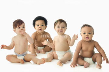 外国人 子供 赤ちゃん 4人 の画像素材 外国人 人物の写真素材ならイメージナビ