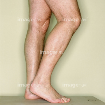 男性 裸足 の画像素材 体のパーツ 人物の写真素材ならイメージナビ