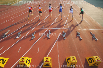 陸上競技 走る 動作 クラウチングスタート Score の画像素材 陸上競技 スポーツの写真素材ならイメージナビ