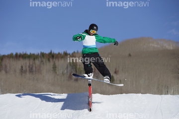 スキーウェア 外国人 フリースタイル スノーボード の画像素材 ウィンタースポーツ スポーツの写真素材ならイメージナビ