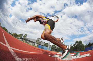 スポーツ 陸上競技 短距離走 スポーツウェア の画像素材 写真素材ならイメージナビ