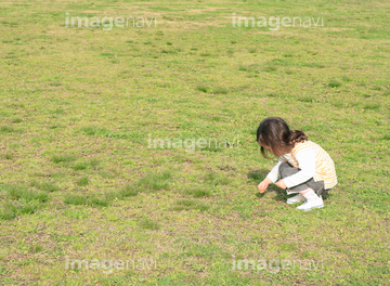 しゃがみこむ の画像素材 その他のライフスタイルの写真素材ならイメージナビ