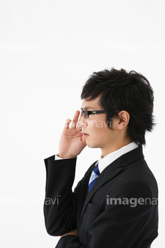 男性 横顔 メガネ Bloomimage の画像素材 構図 人物の写真素材ならイメージナビ