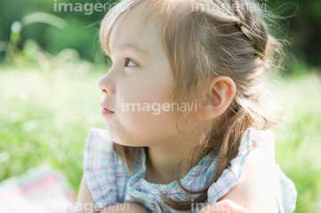子供 横顔 ハーフ Bloomimage の画像素材 外国人 人物の写真素材ならイメージナビ