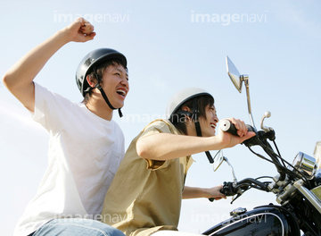 バイクに乗る人 の画像素材 自動車 乗り物 交通の写真素材ならイメージナビ