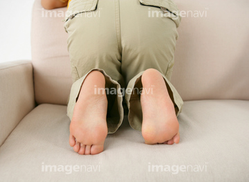 膝立ち の画像素材 日本人 人物の写真素材ならイメージナビ