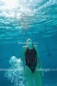 競泳水着 外国人 屈強 の画像素材 ビジネス 人物の写真素材ならイメージナビ