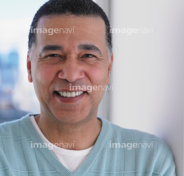 年配の男性 ヘアースタイル 坊主頭 の画像素材 年齢 人物の写真素材ならイメージナビ