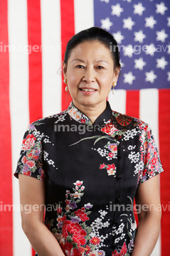 熟女 ドレス まとめ髪 の画像素材 誕生日 行事 祝い事の写真素材ならイメージナビ