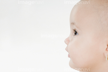 赤ちゃん 横顔 外国人 の画像素材 外国人 人物の写真素材ならイメージナビ