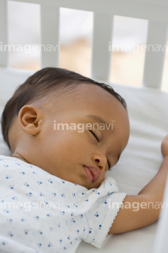かわいい 赤ちゃん 子供 寝顔 黒人 の画像素材 外国人 人物の写真素材ならイメージナビ