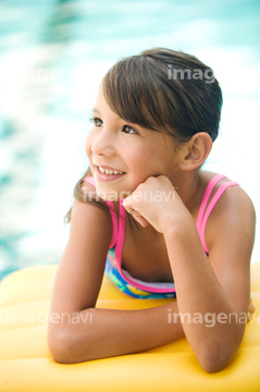 人物 外国人 子供 水着 の画像素材 写真素材ならイメージナビ