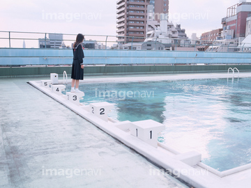 プール 日本人 高校生 ロイヤリティフリー の画像素材 構図 人物の写真素材ならイメージナビ