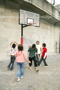 日本人 バスケ ストリートバスケットボール の画像素材 球技 スポーツの写真素材ならイメージナビ