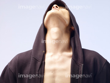 パーカー かぶる の画像素材 構図 人物の写真素材ならイメージナビ パーカー かぶる の画像素材 構図 人物の写真素材ならイメージナビ