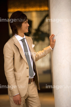 かっこいい ポーズ 男性 上半身 の画像素材 行動 人物の写真素材ならイメージナビ