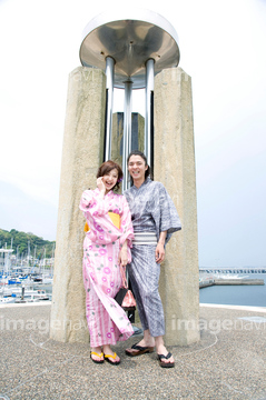 ポーズ 人物 日本人 夏】の画像素材  季節・人物の写真素材なら 