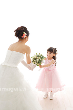 フラワーガール ヘアースタイル の画像素材 結婚 行事 祝い事の写真素材ならイメージナビ フラワーガール ヘアースタイル の画像素材 結婚 行事 祝い事の写真素材ならイメージナビ