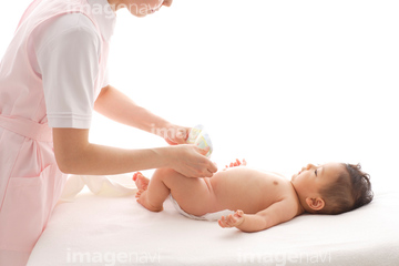 人物 構図 横向き 制服 赤ちゃん 子供 の画像素材 写真素材ならイメージナビ