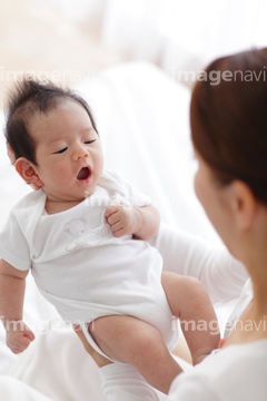 あくび 女性 日本人 顔 かわいい ロイヤリティフリー の画像素材 日本人 人物の写真素材ならイメージナビ