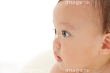 赤ちゃん 横顔 の画像素材 赤ちゃん 育児 ライフスタイルの写真素材ならイメージナビ