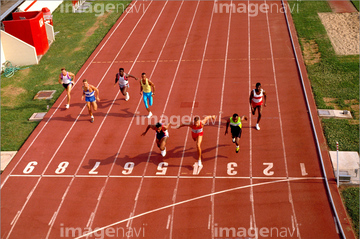 スポーツ 陸上競技 短距離走 の画像素材 写真素材ならイメージナビ