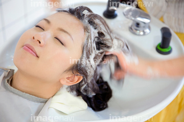 洗髪 の画像素材 セルフケア 美容 健康の写真素材ならイメージナビ
