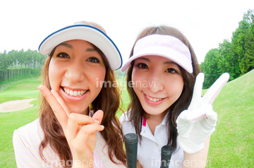 2人 スポーツウェア 若者 日本人 ゴルフウェア の画像素材 球技 スポーツの写真素材ならイメージナビ