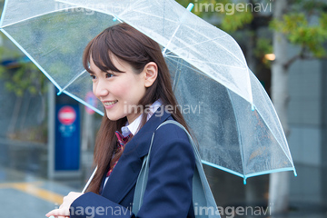 女子高生 雨 の画像素材 季節 イベント イラスト Cgの写真素材ならイメージナビ