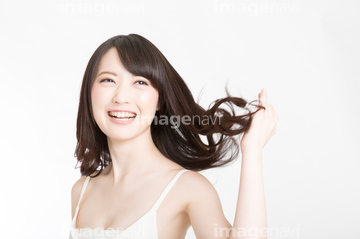 髪をなびかせる の画像素材 スペシャルケア 美容 健康の写真素材ならイメージナビ