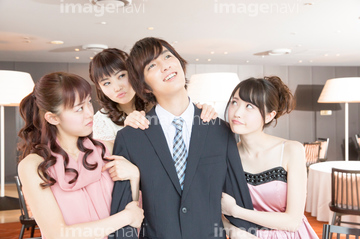 もてもて の画像素材 家族 人間関係 人物の写真素材ならイメージナビ