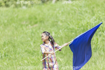 旗 振る 旗を振る の画像素材 構図 人物の写真素材ならイメージナビ