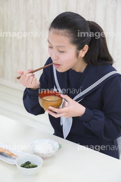 セーラー服 俯瞰 の画像素材 日本人 人物の写真素材ならイメージナビ