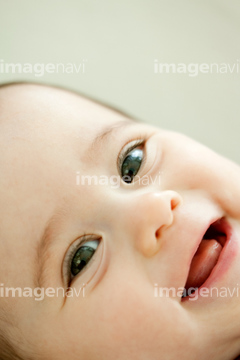 赤ちゃんの笑顔 の画像素材 赤ちゃん 育児 ライフスタイルの写真素材ならイメージナビ