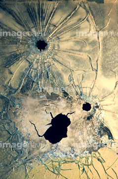 銃痕 の画像素材 交通イメージ 乗り物 交通の写真素材ならイメージナビ