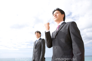 スーツ 男性 ガッツポーズ ハーフ の画像素材 ビジネスパーソン ビジネスの写真素材ならイメージナビ