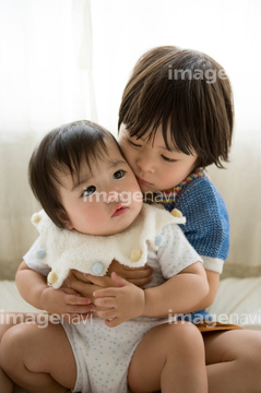 ほおずり の画像素材 家族 人間関係 人物の写真素材ならイメージナビ