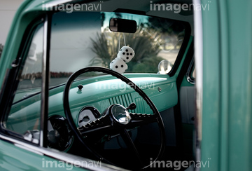 トラック 運転席 の画像素材 自動車 乗り物 交通の写真素材ならイメージナビ