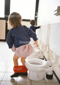 女の子 トイレ 小学生 の画像素材 部屋 住宅 インテリアの写真素材ならイメージナビ