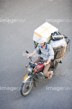 バイク 俯瞰 1人 の画像素材 自動車 乗り物 交通の写真素材ならイメージナビ