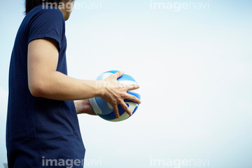 スポーツ 球技 バレーボール 持つ 動作 の画像素材 写真素材ならイメージナビ