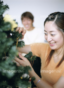 クリスマス特集 人物カップル の画像素材 クリスマス 行事 祝い事の写真素材ならイメージナビ